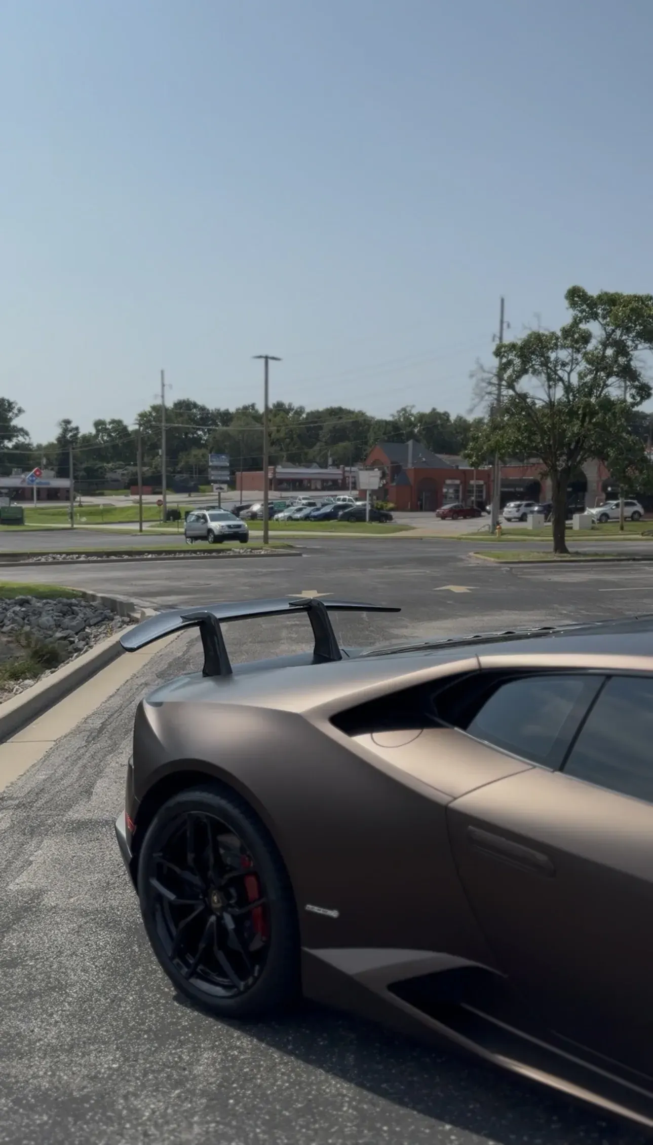 Lamborghini Huracán vinyl wrap, side profile