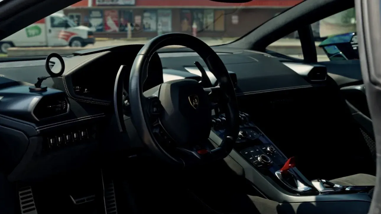 Lamborghini Huracán interior