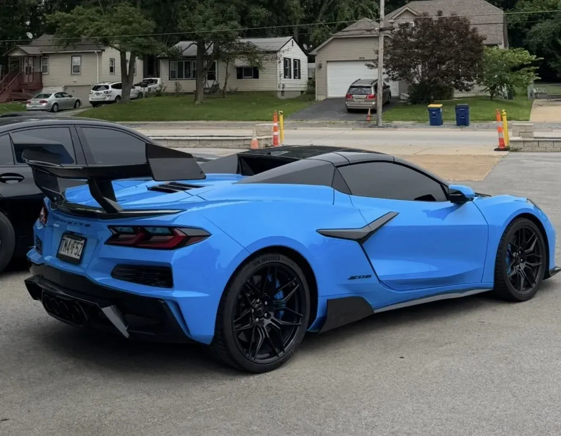 Blue Corvette with a carbon rear wing