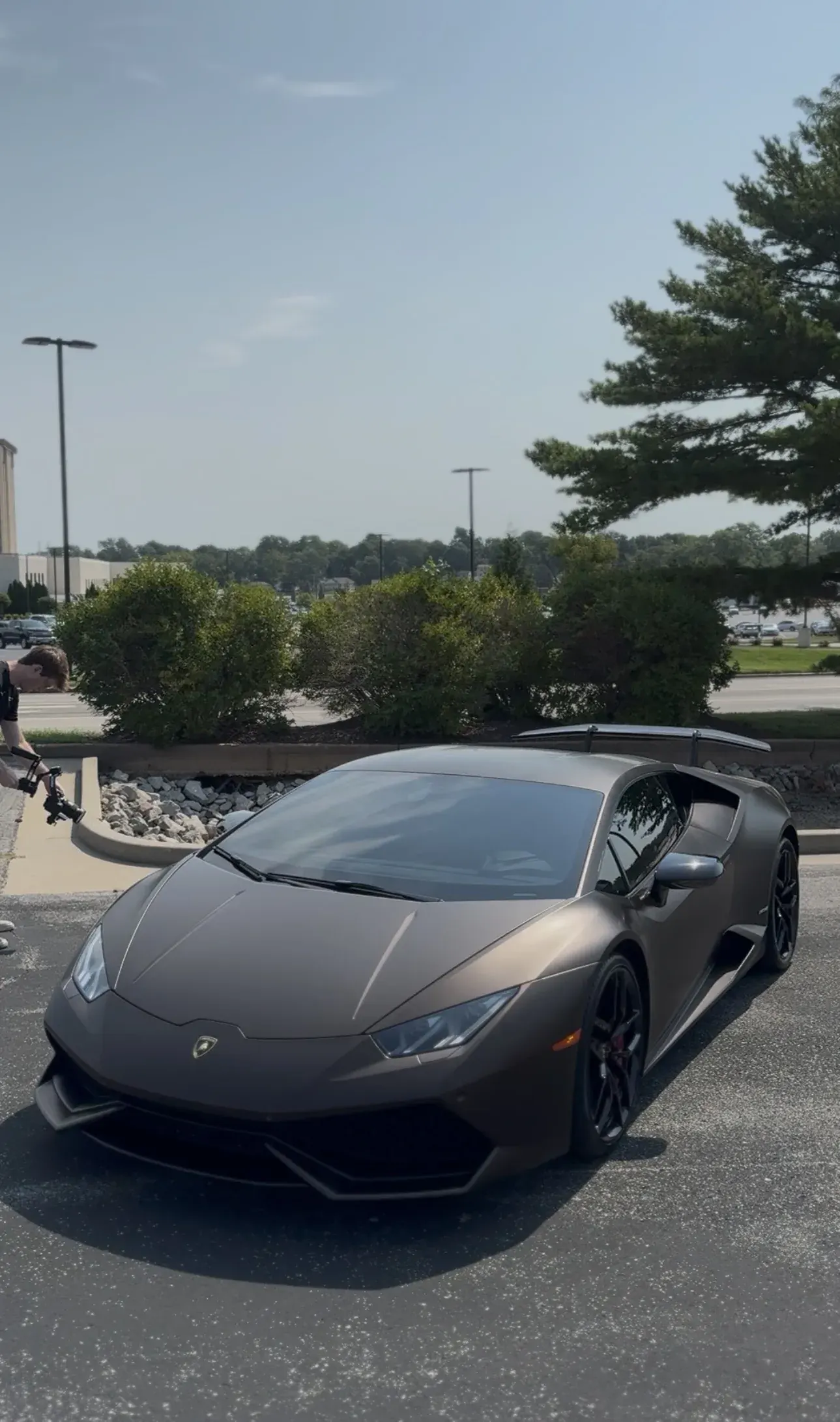 Lamborghini Huracán in a satin wrap